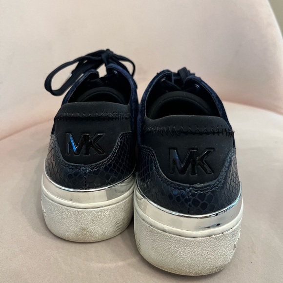 Michael Kors blue velvet sneaker - Picture 2 of 5